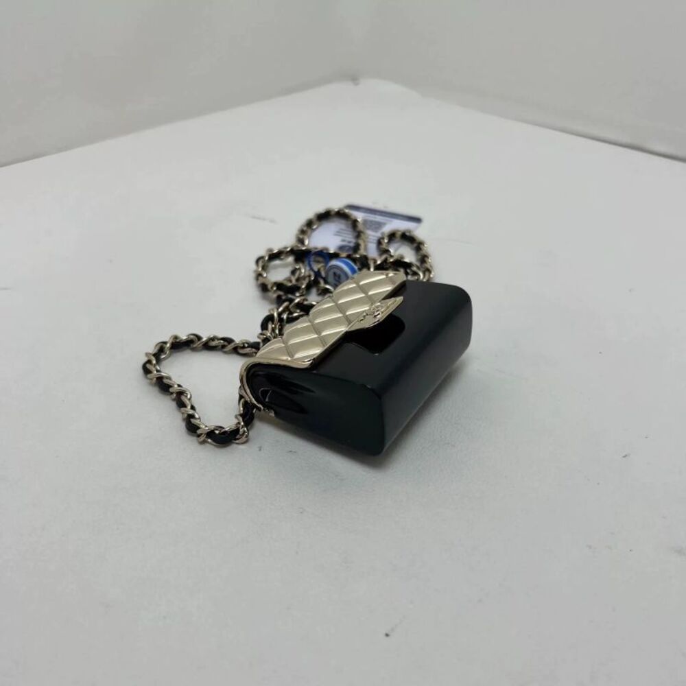 Chanel Women Pre-Loved Bag Very Good Condition - Picture 8 of 9